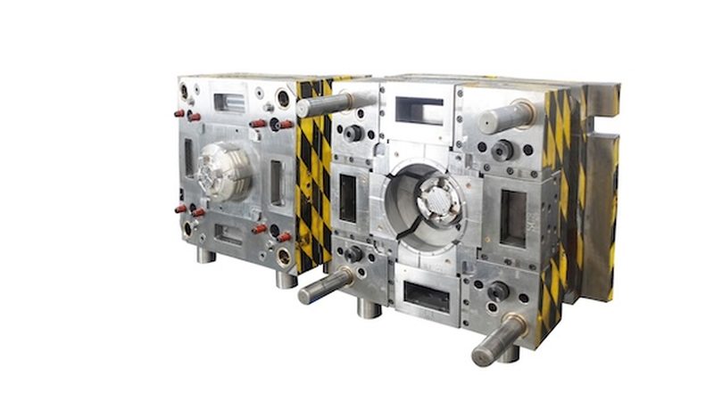 苏州双色模具加工材质选择：H13钢与P20钢的对比分析
