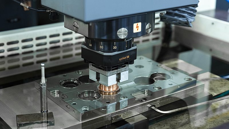 橡胶模具与液体硅胶模具：性能与适用场景对比