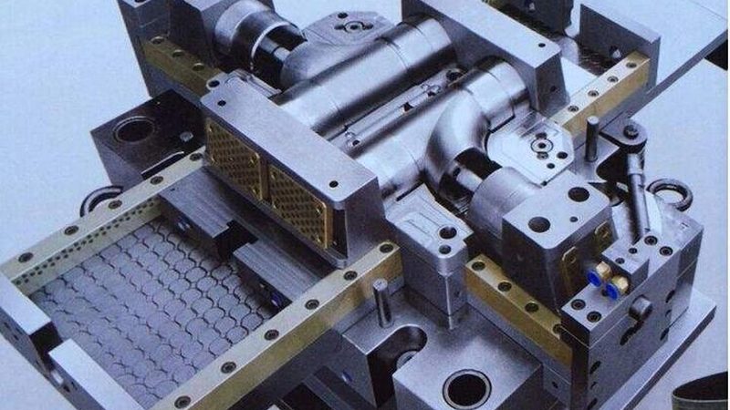 汽车保险杠模具尺寸确定的关键因素**