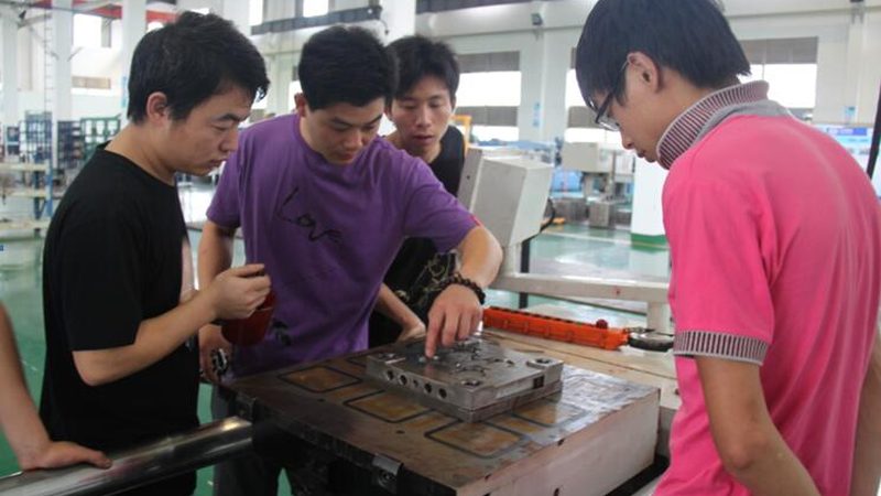 成都冲压模具代理加盟，需了解的关键要素